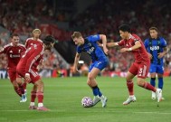 米6体育APP-利物浦客场凭借苦战淘汰巴黎(利物浦vs莱斯特城回放)