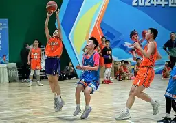 中国篮球联赛带来了一场激烈的竞争赛事