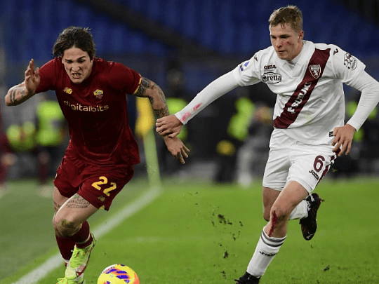 都灵对阵强敌钢铁防线全力拦截对手攻势的简单介绍