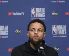 猛龙实力擅长客场比赛,成为夺冠热门球员 猛龙实力擅长客场比赛,成为夺冠热门球员