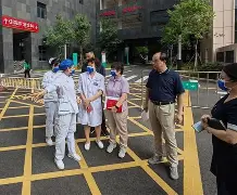 对手暂且放到一边,全力以赴冲锋前进的句子